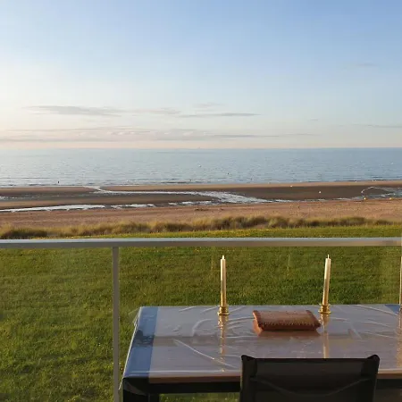 Superbe 3pieces Front De Mer, Sur La Cabourg