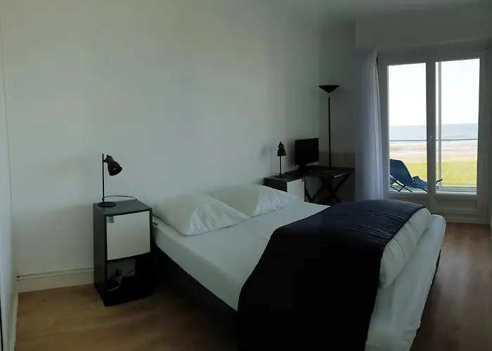 Appartement Superbe 3pieces Front De Mer, Sur La Cabourg